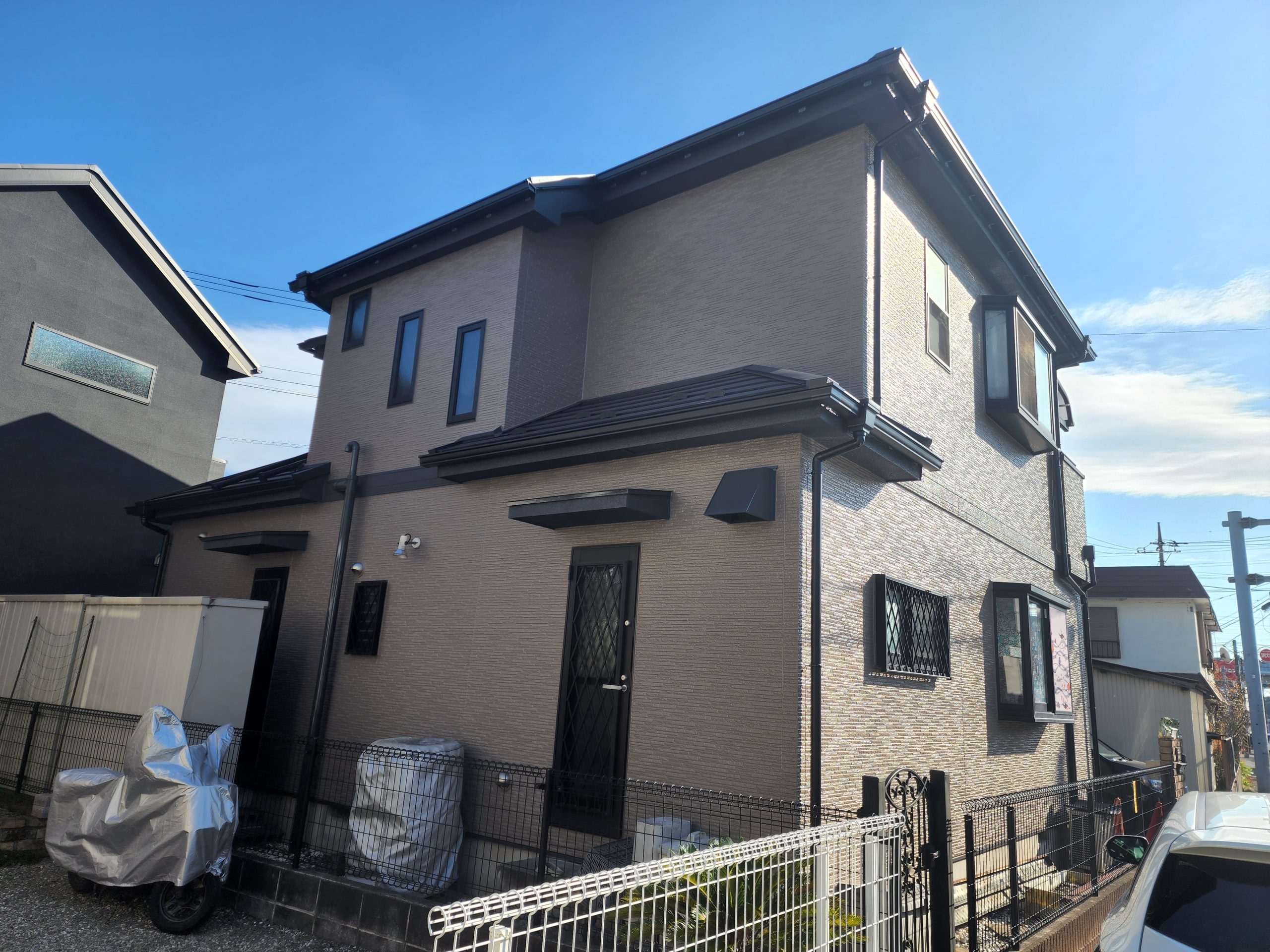 外壁塗装・シール打ち替え・屋根遮熱工法